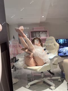 季雨-双马尾白丝女仆装季雨 #双马尾 #白丝 #女仆装