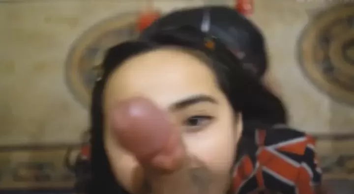 亚洲骚妹被洋屌操烂！上下淫穴肉嘴全开，狂吞猛射内爆高潮