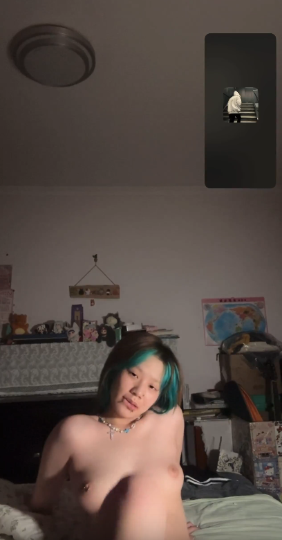 推特精神小妹 白龙 与土豪大哥 微信1V1全裸聊 掰穴致敬!