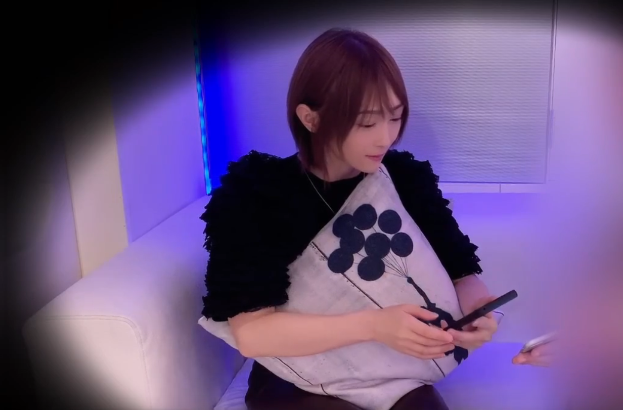 怪兽25期 - Ayumi的约会